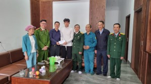Phường Hà Phong thăm, tặng quà động viên tân binh lên đường nhập ngũ năm 2024