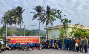 Phường Hà Phong tổ chức phát động dọn vệ sinh rừng làm đường băng cản lửa phòng cháy, chữa cháy rừng 