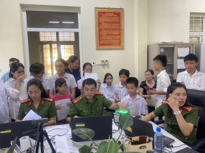 Hà Phong: trẻ em từ 0-6 tuổi và người từ 6 tuổi đến dưới 14 được cấp căn cước công dân